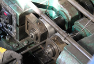 接地極滾絲工序